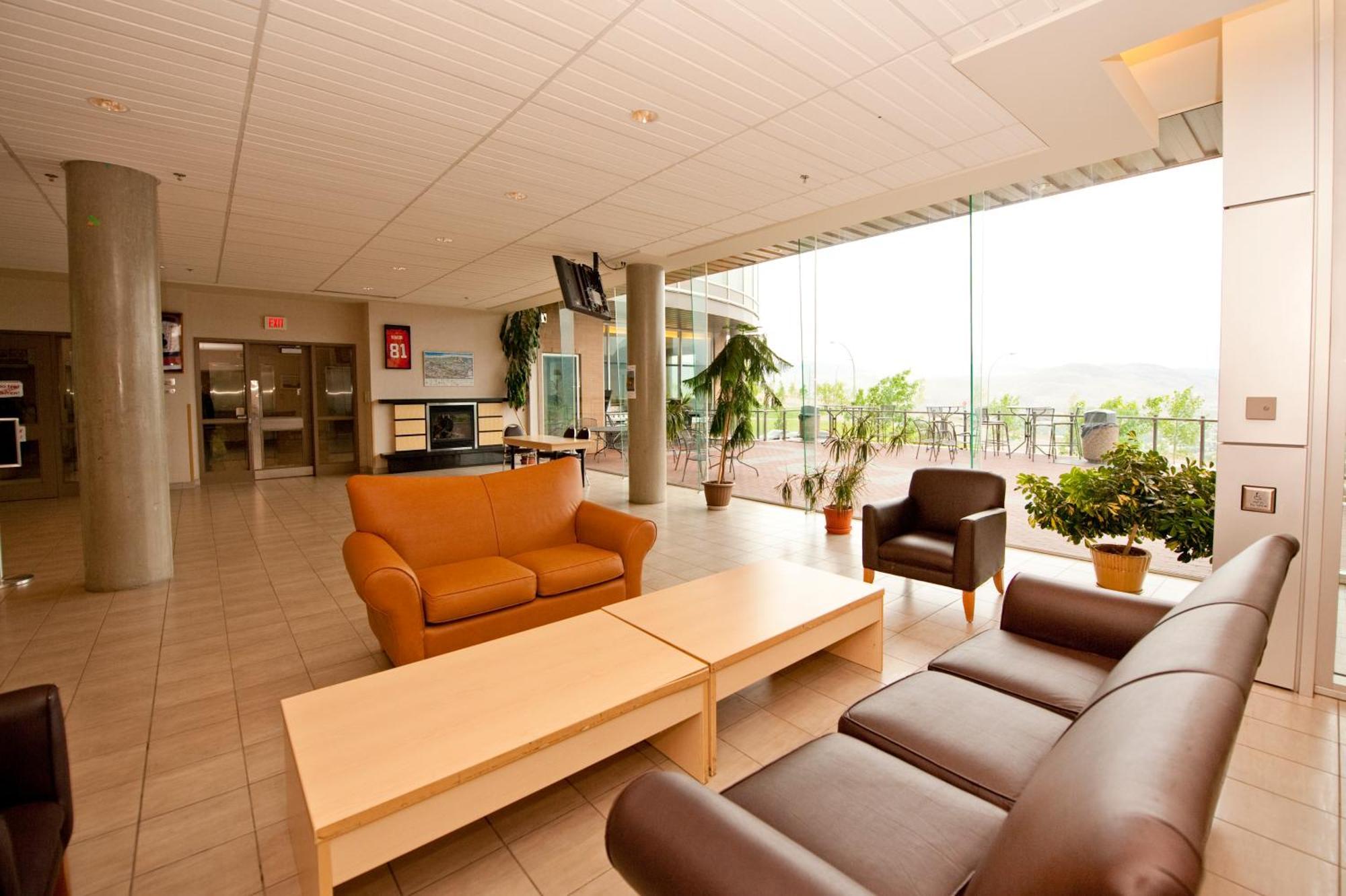 Residence & Conference Centre - Kamloops Exterior photo